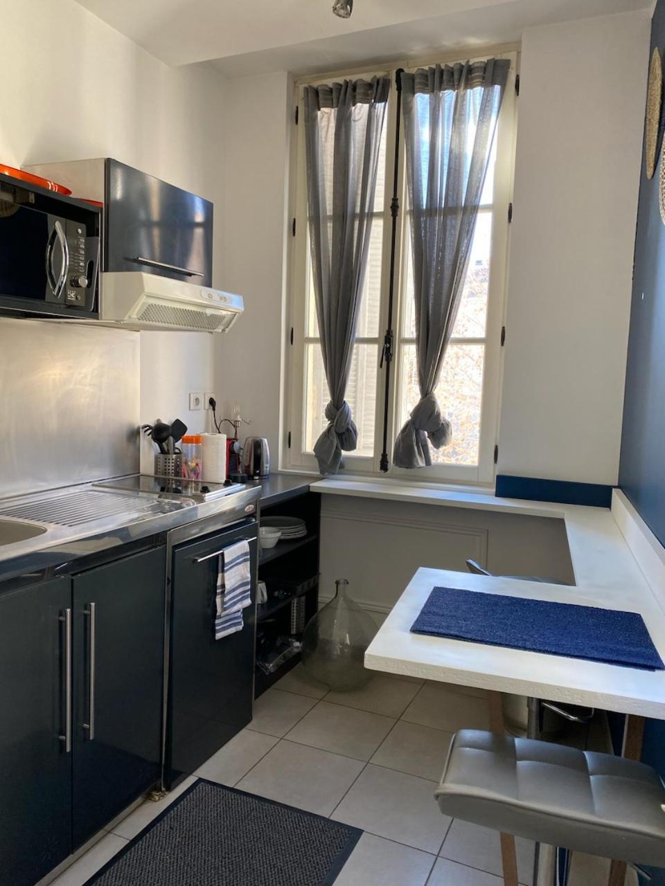 Vieux Port Studio Chic Marseille Room photo