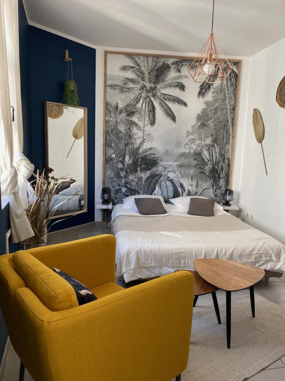Vieux Port Studio Chic Marseille Room photo